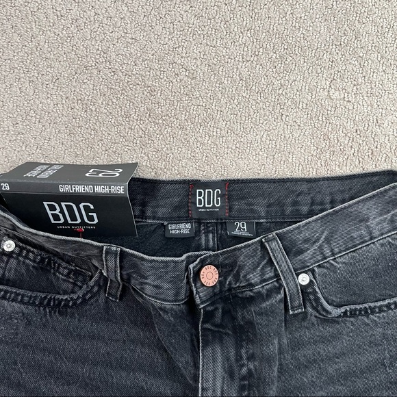 BNWT BDG Denim Shorts - Picture 3 of 3